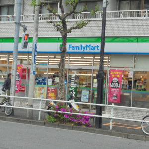 ファミリーマート小滝橋通り店