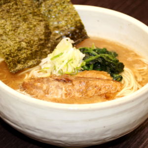 豚そば 替え玉1杯無料開催中です！