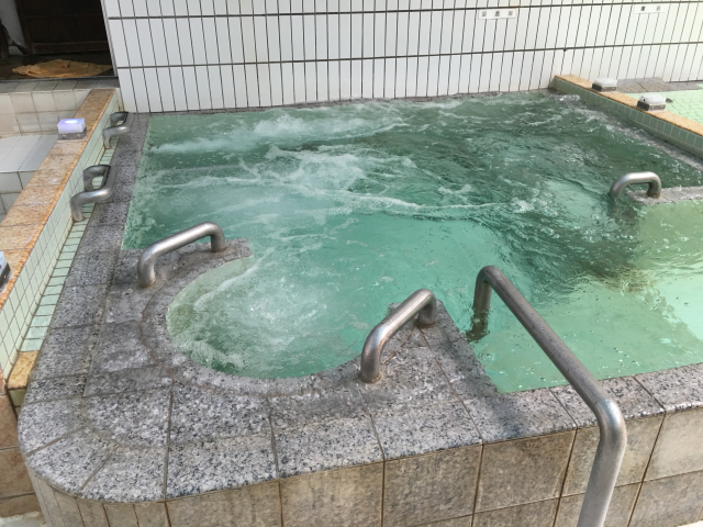 露天風呂がある都内の銭湯
